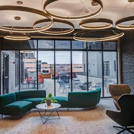 Modern Stylish Downtown Apartment Des Moines Exterior photo